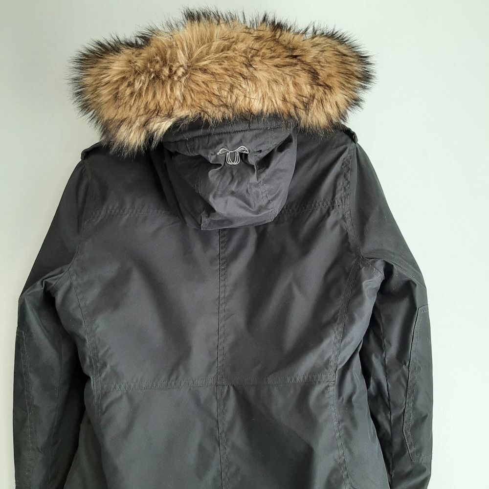 Aritzia Black Ski & Snow Jacket with Faux Fur Trim - Picture 7 of 16